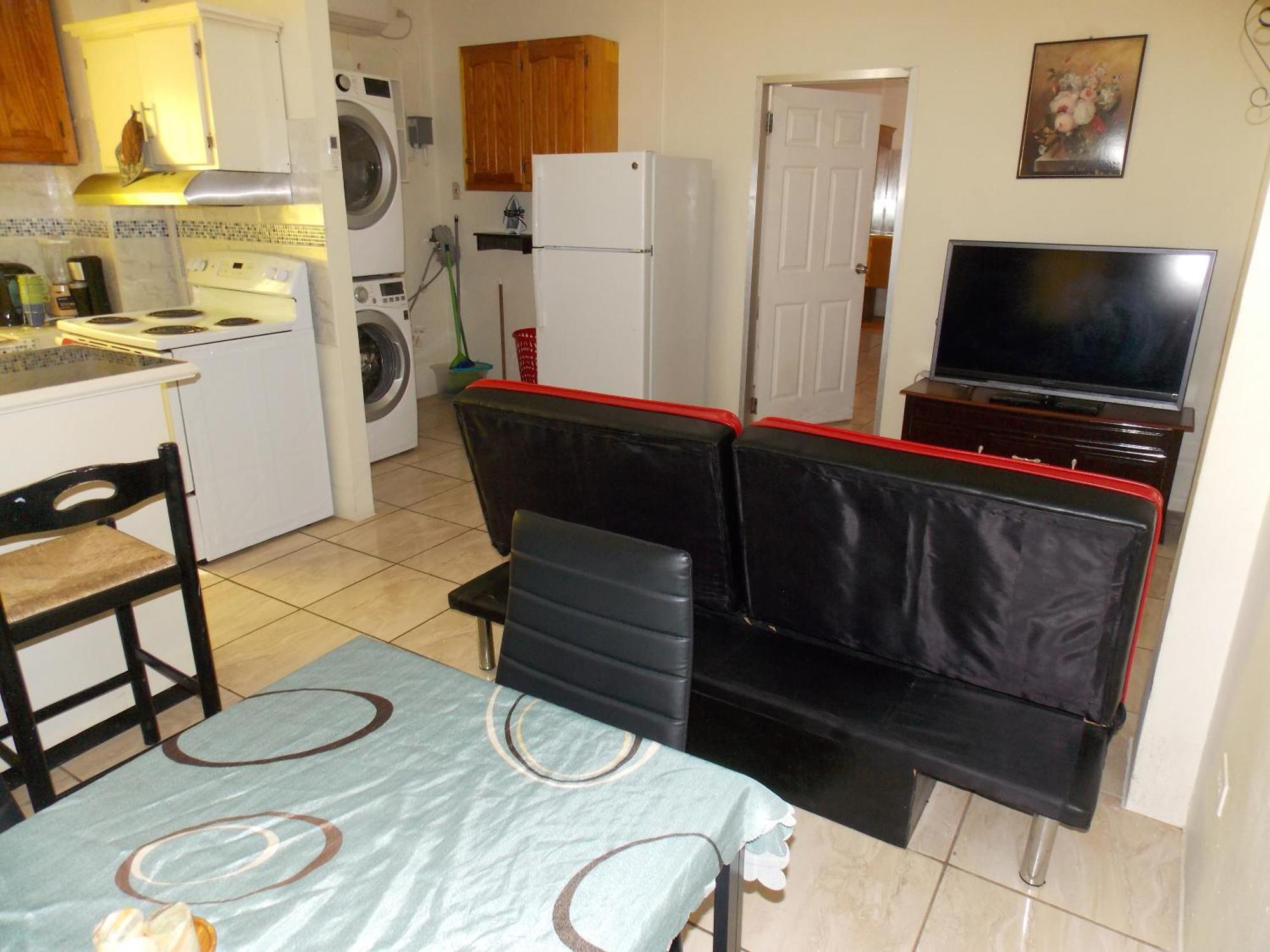 Stewart Apt- Trincity, Airport, Washer, Dryer, Office, Cable , Wifi Kültér fotó